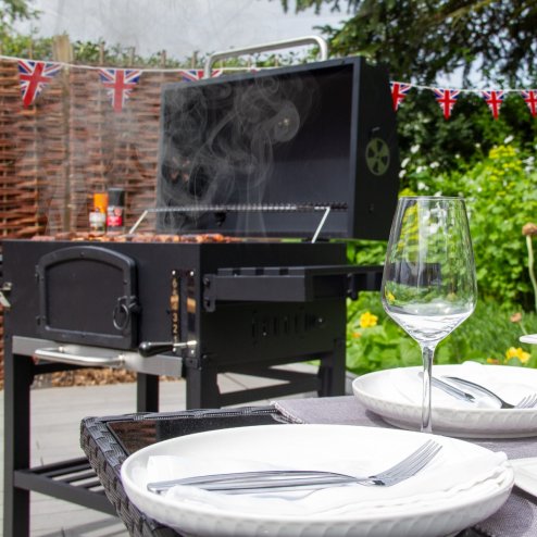 XXL BBQ Smoker Charcoal Barbecue Grill Portable Stainless Steel Adjustable Furnace Thermometer Side Shelves Hanging Hooks Bottle Opener Wheels & Union Jack Bunting Triangle Flags 10m Double Sided