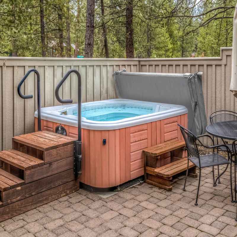 Hot Tub Cover Spa Lid 2m x 2m Square Grey Hard Top Weatherproof PVC Leather Foam 25KG/m3 Density Galvanized C-Channel UV Mildew Flame Resistant