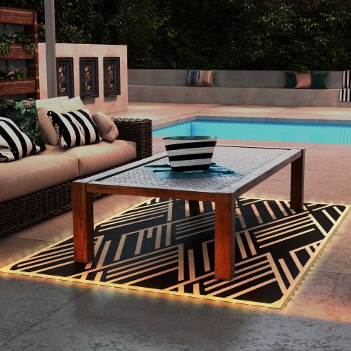 Outsunny Reversible Outdoor Rug with LED String Lights, Waterproof Plastic Straw Mat with Carry Bag for Garden, Deck, RV, Picnic, Beach, Camping, 182 x 274cm, Black and Coffee