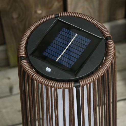 Outsunny Garden Rattan Lamp, 61 cm Tall Solar Rattan Floor Lamp, Solar Garden Light with Auto On/Off LED Light, IP44 Waterproof for Outdoor, Porch, Pathway, Terrace, Brown