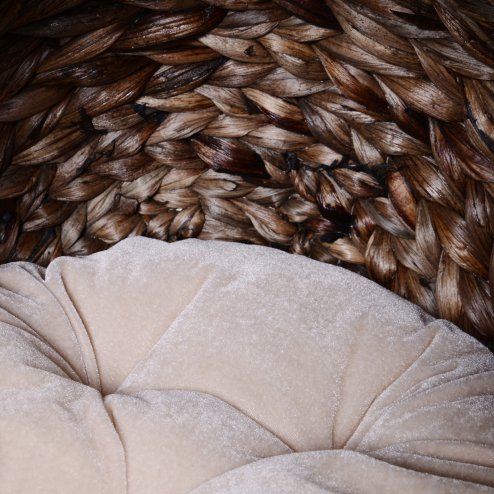 PawHut Wicker Cat House, Raised Cat Bed with Cylindrical Base, Soft Washable Cushion, Woven Water Hyacinth Cat Basket for Indoor and Outdoor, 42 x 33 x 52 cm - Dark Brown