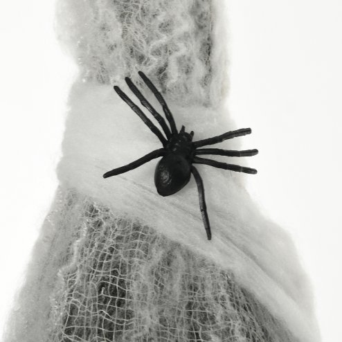HOMCOM 4.7ft Life Size Outdoor Halloween Decoration Hanging Mummy with Spider Web, Animated Prop Decor with Sound and Motion Activated, Light Up Eyes, Howling Sound, Posable Arms, Moving Body