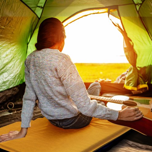 Outsunny Self-Inflating Camping Mat Sleeping Pad, 5cm Thick Single Air Mattress with Carry Bag for Hiking, Camping, Travel, 200 x 65 x 5cm, Khaki