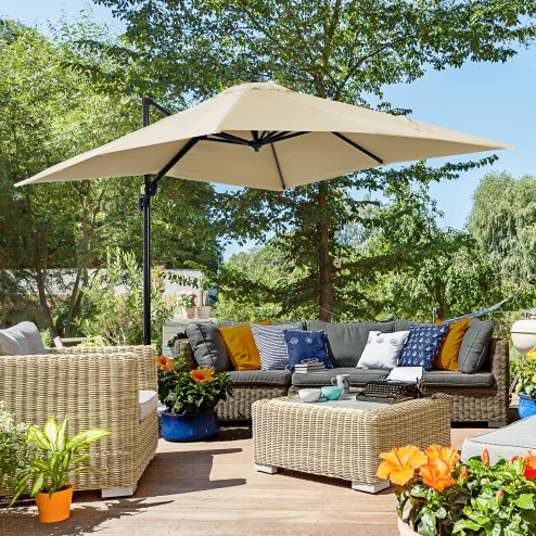 Outsunny 2.5 x 2.5m Patio Offset Parasol Umbrella Cantilever Hanging Aluminium Sun Shade Canopy Shelter 360 Rotation with Crank Handle and Cross Base, Cream White