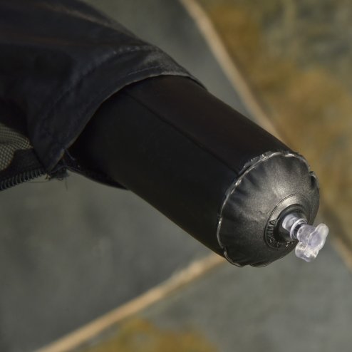 Outsunny Outdoor Garden Umbrella Table Screen, 2.3 m Parasol Bug Mosquito Net Cover with Zipped Door, Patio Mosquito Netting Cover with Water Fillable Tube at Base, Black