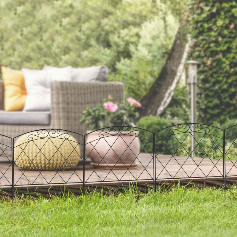 Outsunny Decorative Garden Fencing, 24 in x 9.8 ft Outdoor Picket Fence Panels, 5PCs Rustproof Metal Wire Landscape Flower Bed Border Edging Animal Barrier, Swirls