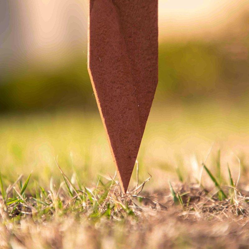 Outsunny Pack of 12 Wooden Border Fences, Garden Fixed Picket Fence for Lawn Edging, Flowerbed, 60L x 1D x 34H cm, Rustic Brown