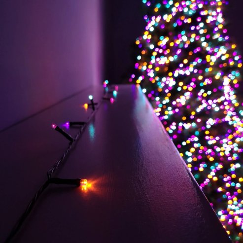 Christmas String Lights 1000 Rainbow-coloured leds & 100m long - Battery Operated With Timer and Multi Function (Indoor or Outdoor)