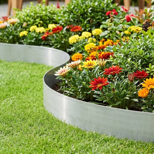 Living and Home 10m L x 14cm H Metal Garden Edging, Silver