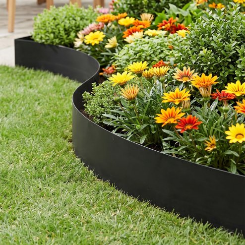 Living and Home 10m L x 14cm H Metal Garden Edging, Black