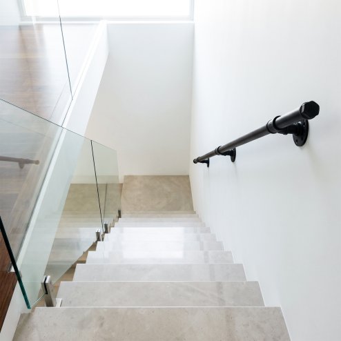 Living and Home 1/1.5/2/3M Matte Black Industrial Pipe Stair Handrail, 32mm Diameter Galvanized Steel Wall Mount Stair Rail with Complete Installation Hardware Kit for Indoor Steps