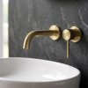 CONCEALED WASHBASIN FAUCET REA LUNGO STRIPE + BOX BRUSH GOLD