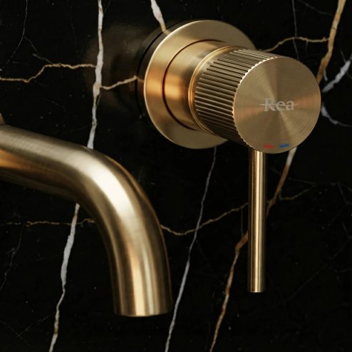 CONCEALED WASHBASIN FAUCET REA LUNGO STRIPE + BOX BRUSH GOLD