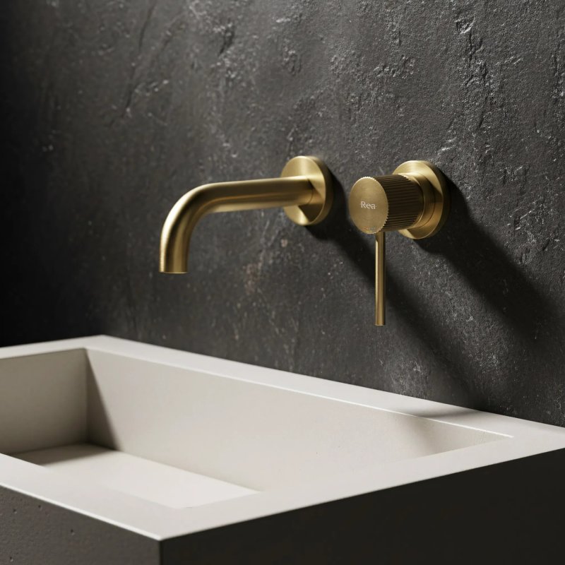 CONCEALED WASHBASIN FAUCET REA LUNGO STRIPE + BOX BRUSH GOLD